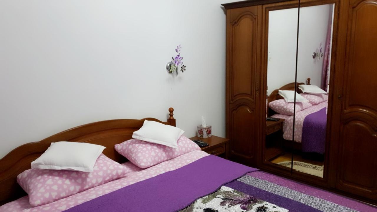 Sophie Apartament Appartamento Sinaia Esterno foto